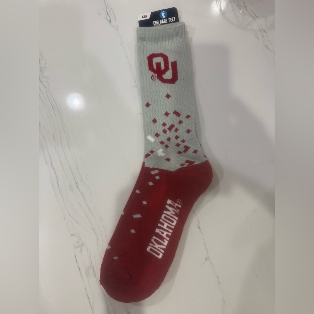 Oklahoma Men's Red and White Casual Socks